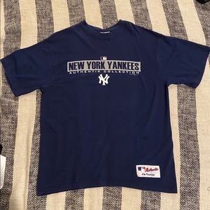 New York Yankees shirt
